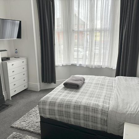 Copperfield Homestay Cardiff Eksteriør bilde