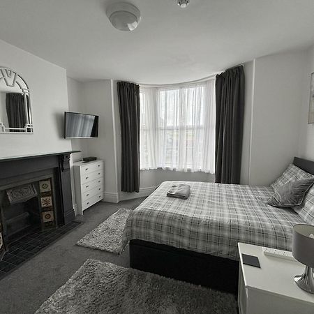 Copperfield Homestay Cardiff Eksteriør bilde