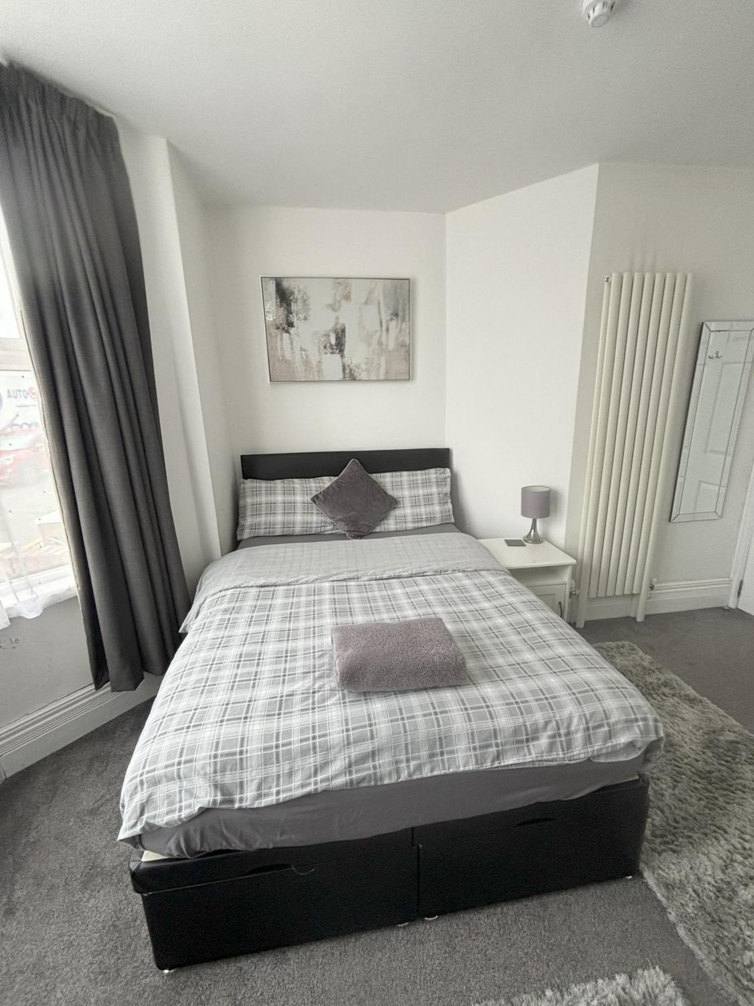 Copperfield Homestay Cardiff Eksteriør bilde