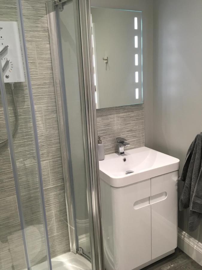 Copperfield Homestay Cardiff Eksteriør bilde